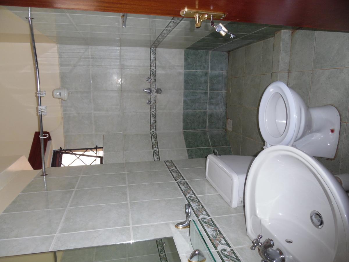 4 Bed Townhouse with En Suite at Lavington - 5