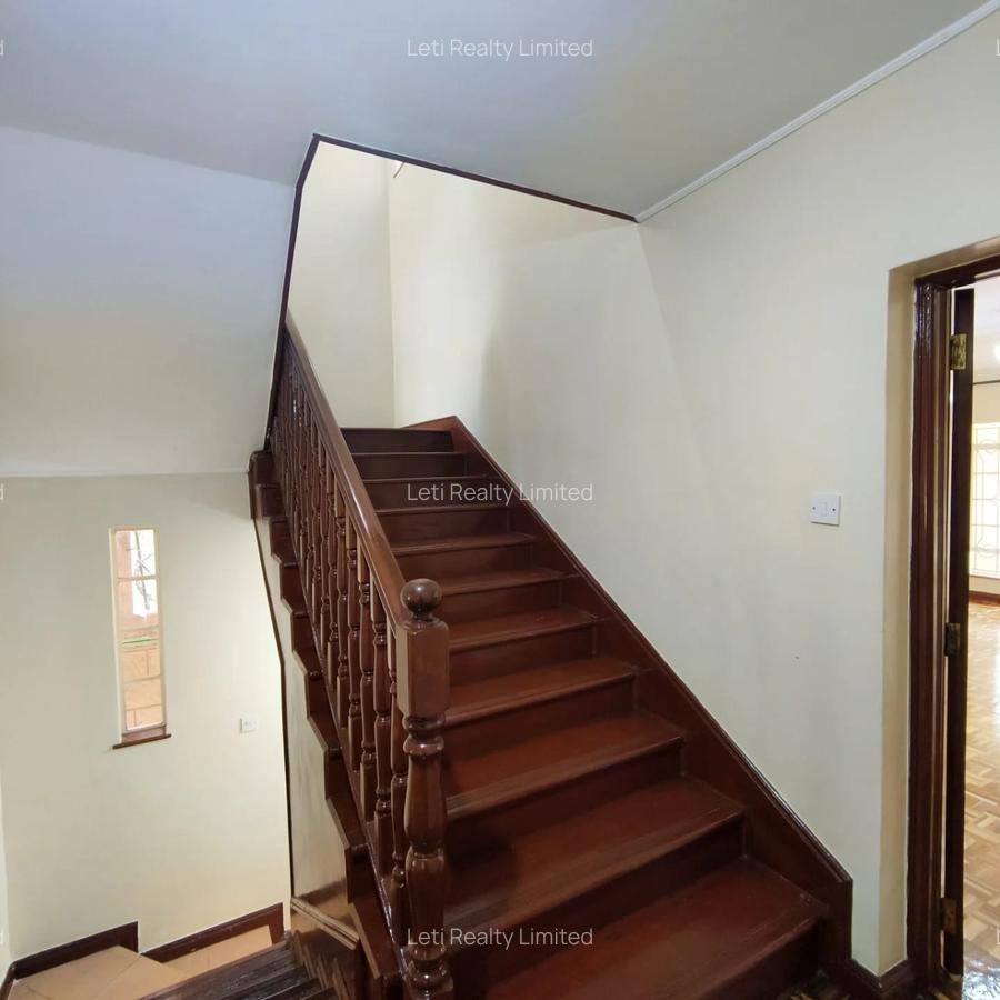 4 Bed Townhouse with En Suite in Lavington - 6