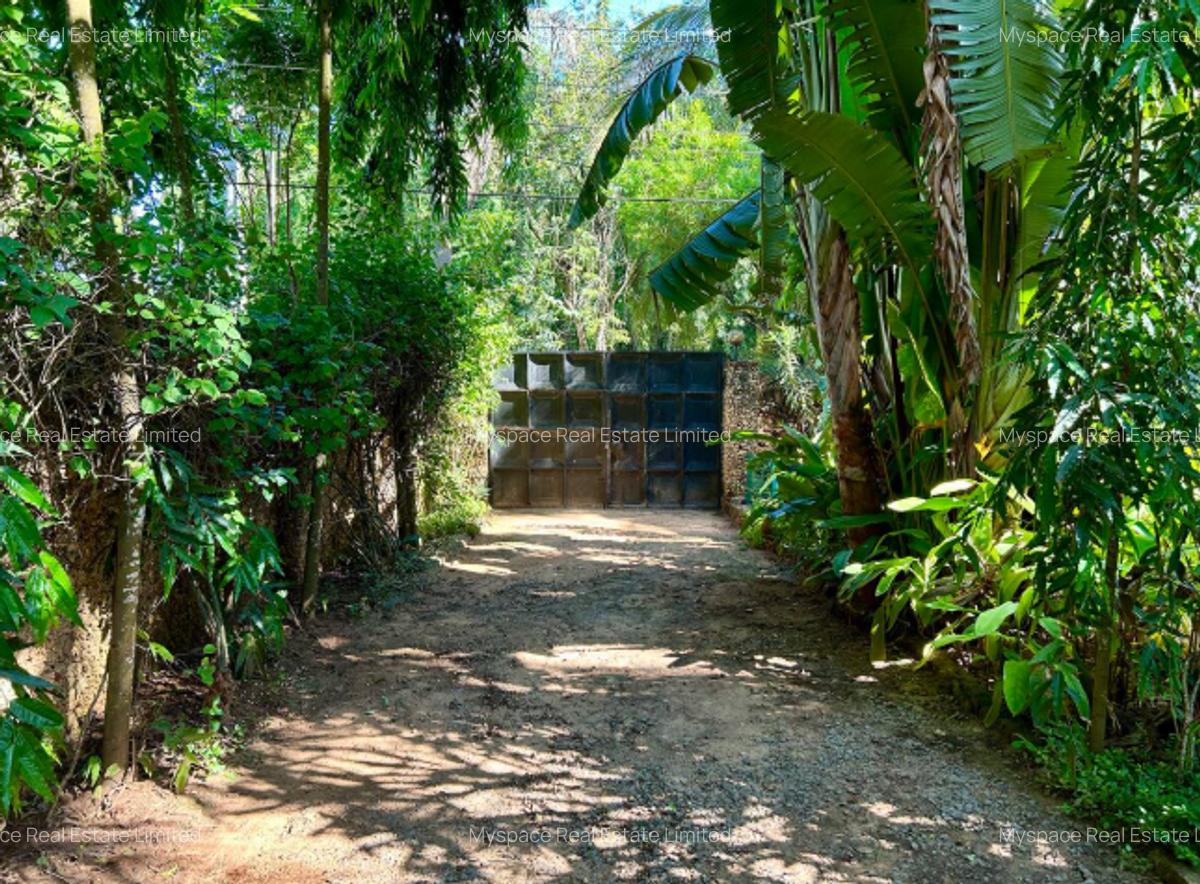 3 Bed Villa with Swimming Pool in Mtwapa - 5