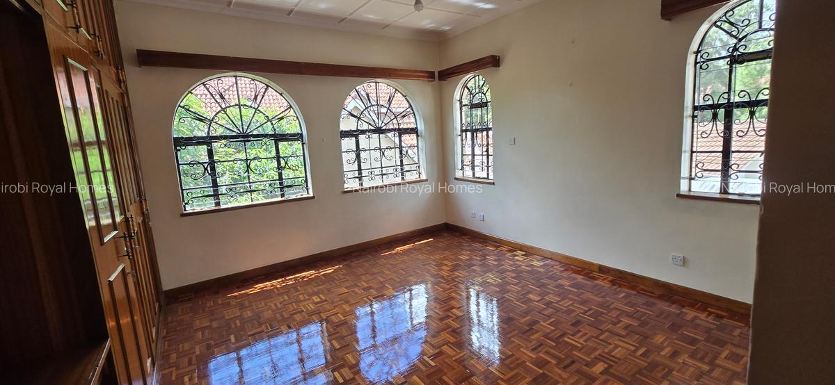 4 Bed Townhouse with En Suite at Lavington Green - 18