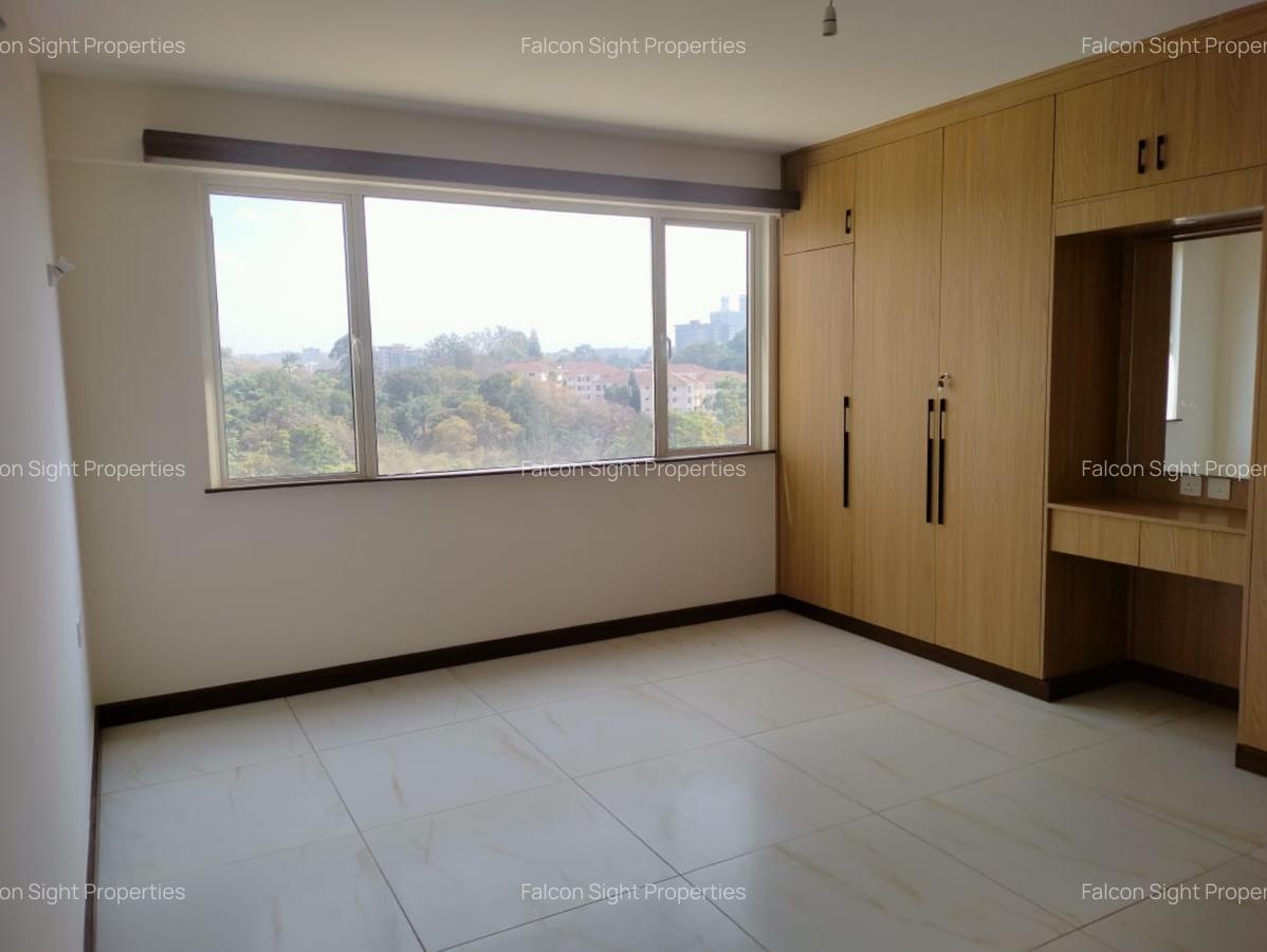 3 Bed Apartment with Gym at Few Minutes Drive To Gigiri - 10