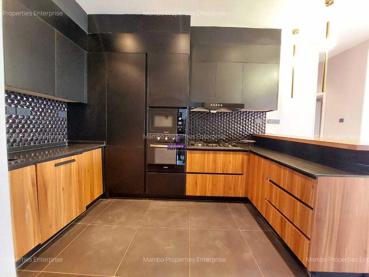 3 Bed Apartment with En Suite at Brookside Drive - 2