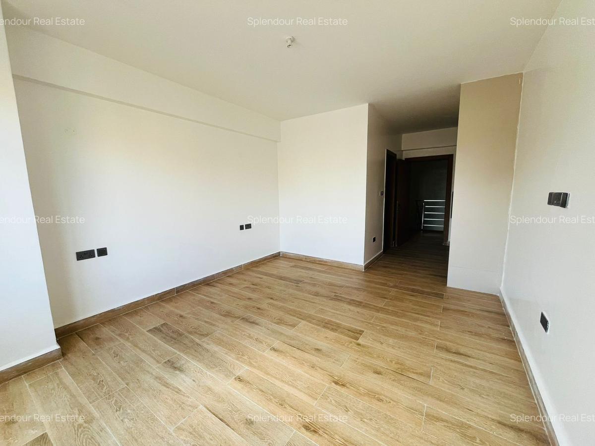 5 Bed Apartment with En Suite at 3Rd Parklands - 8