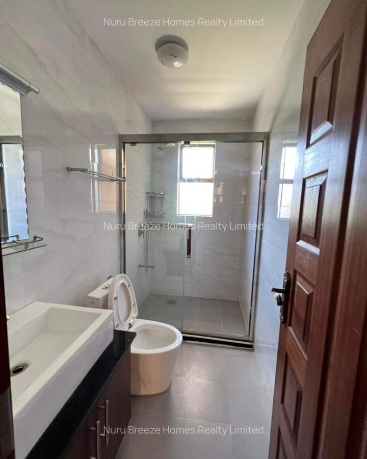 5 Bed Townhouse with En Suite in Lavington - 11