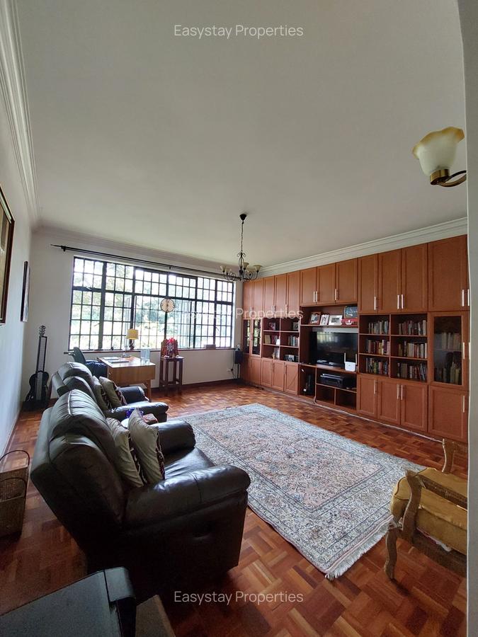 4 Bed Townhouse with En Suite in Lavington - 2