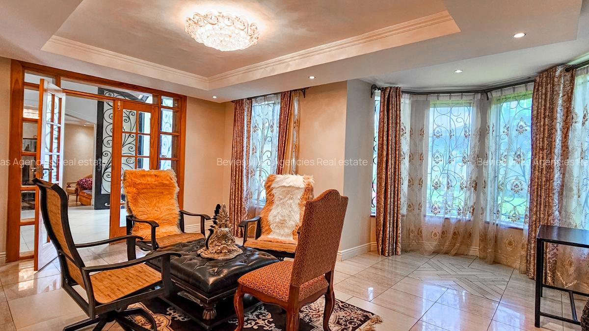 4 Bed House with En Suite at Kitsuru - 3