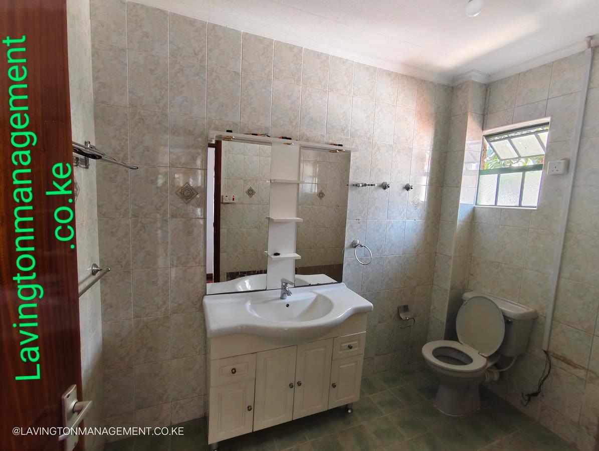 4 Bed Townhouse with En Suite at Lavington Green - 14