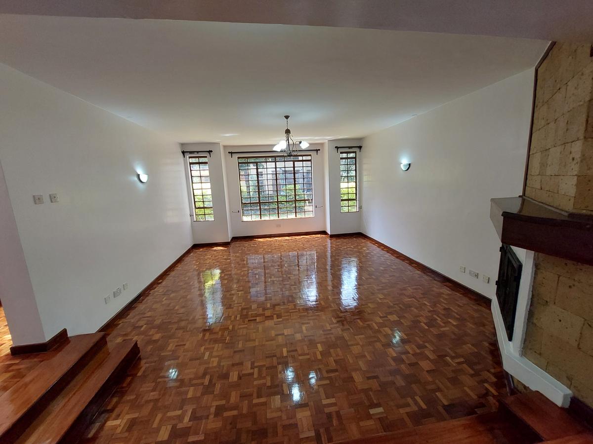 5 Bed Townhouse with En Suite at Off Convent Drive 44 - 16