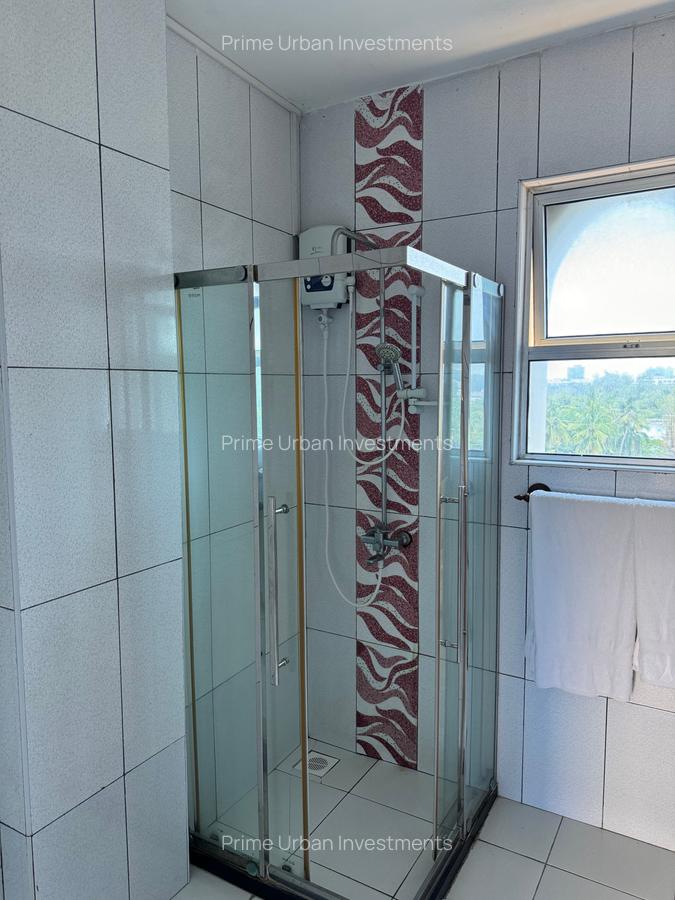Serviced 2 Bed Apartment with En Suite in Nyali Area - 10