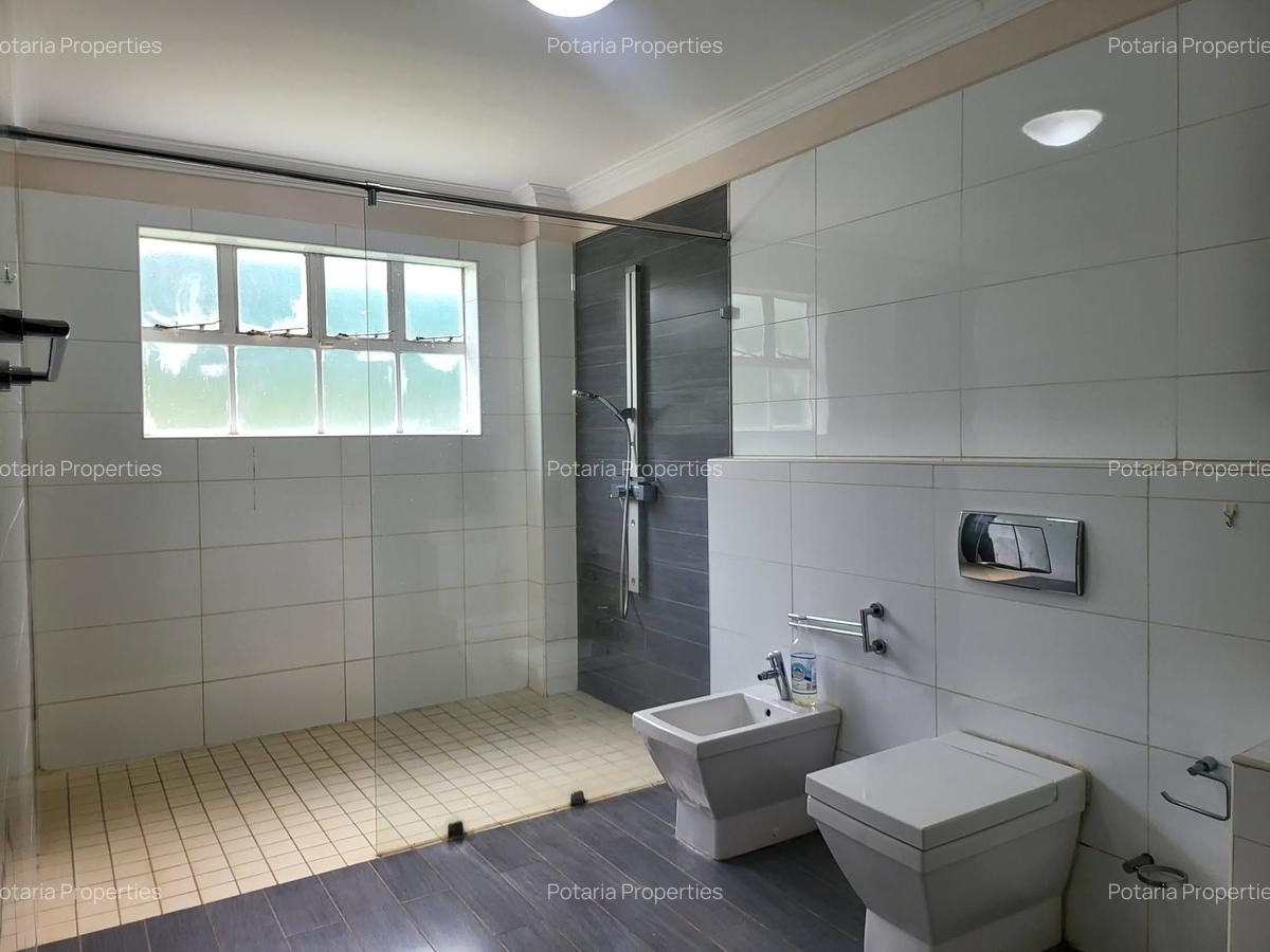 4 Bed House with Swimming Pool in Runda - 10