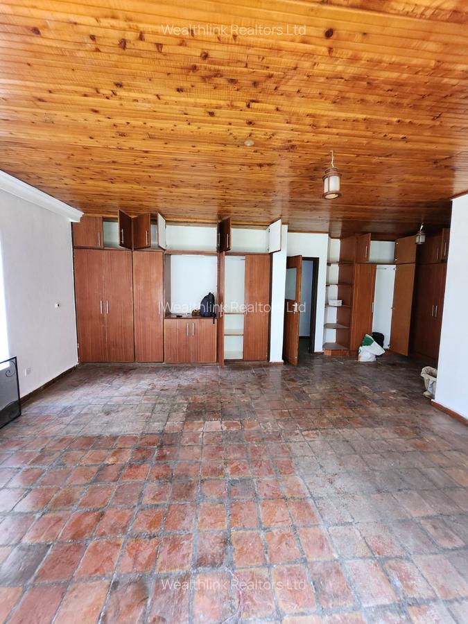 4 Bed Townhouse with En Suite at Karen - 7