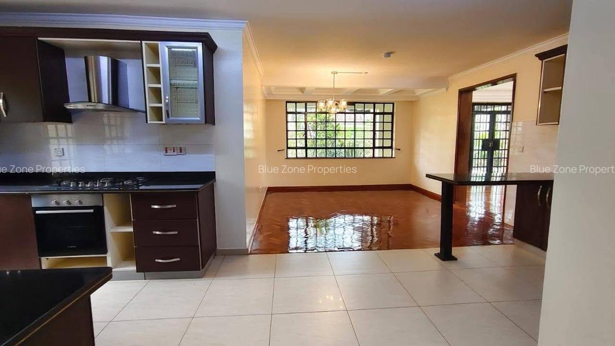 4 Bed Townhouse with En Suite at Close To Isk - 7