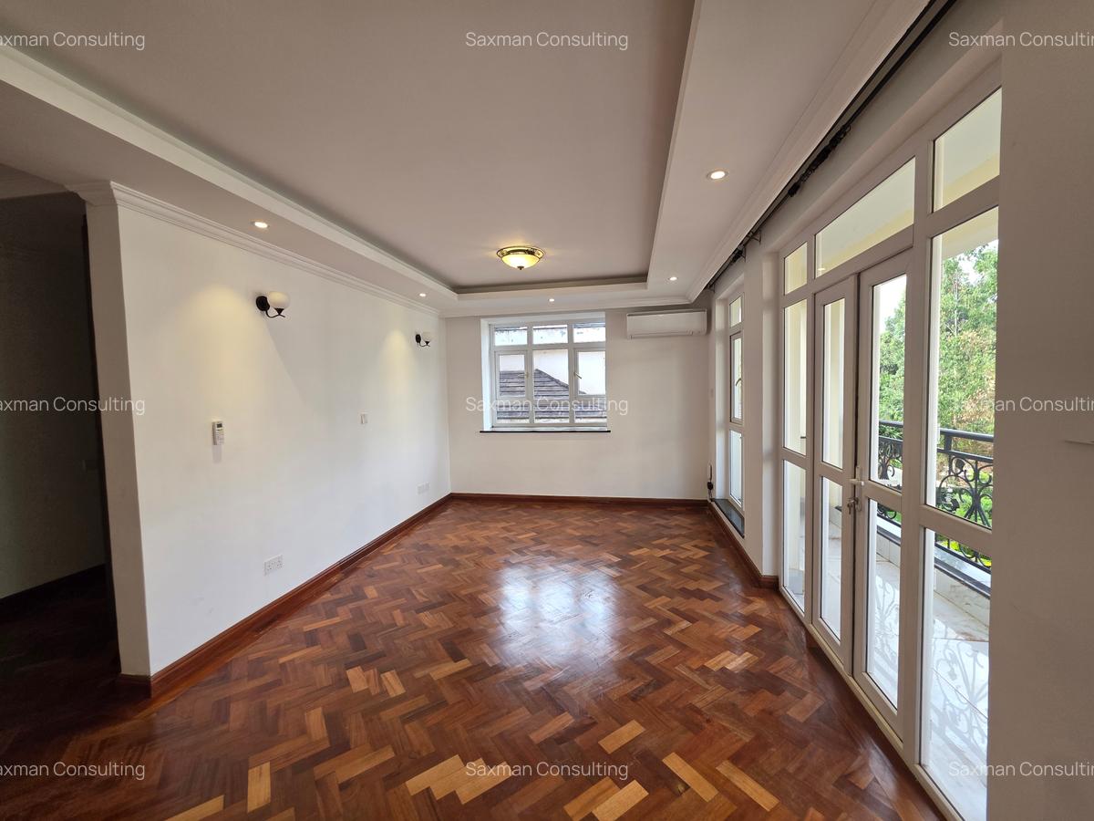 5 Bed Villa with En Suite in Lavington - 13