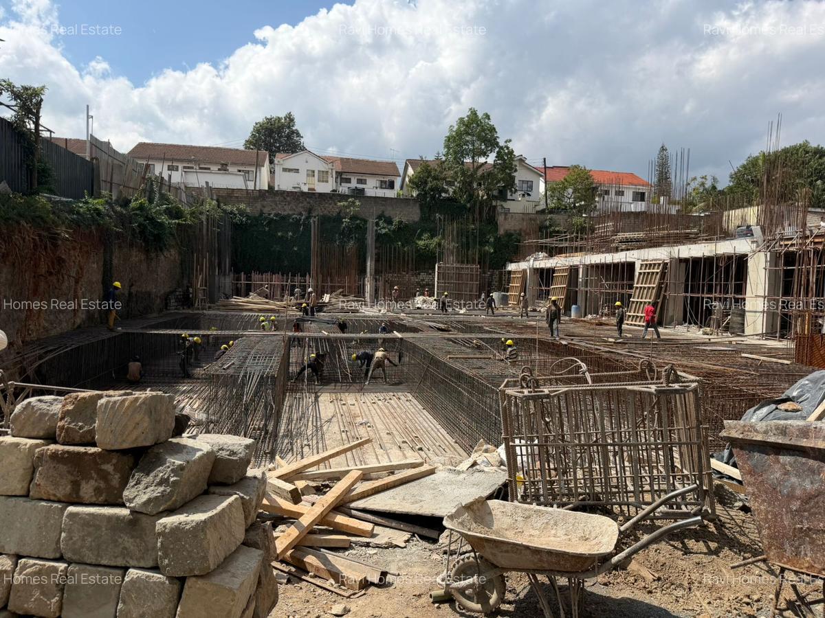 3 Bed Apartment with En Suite in Kilimani - 12