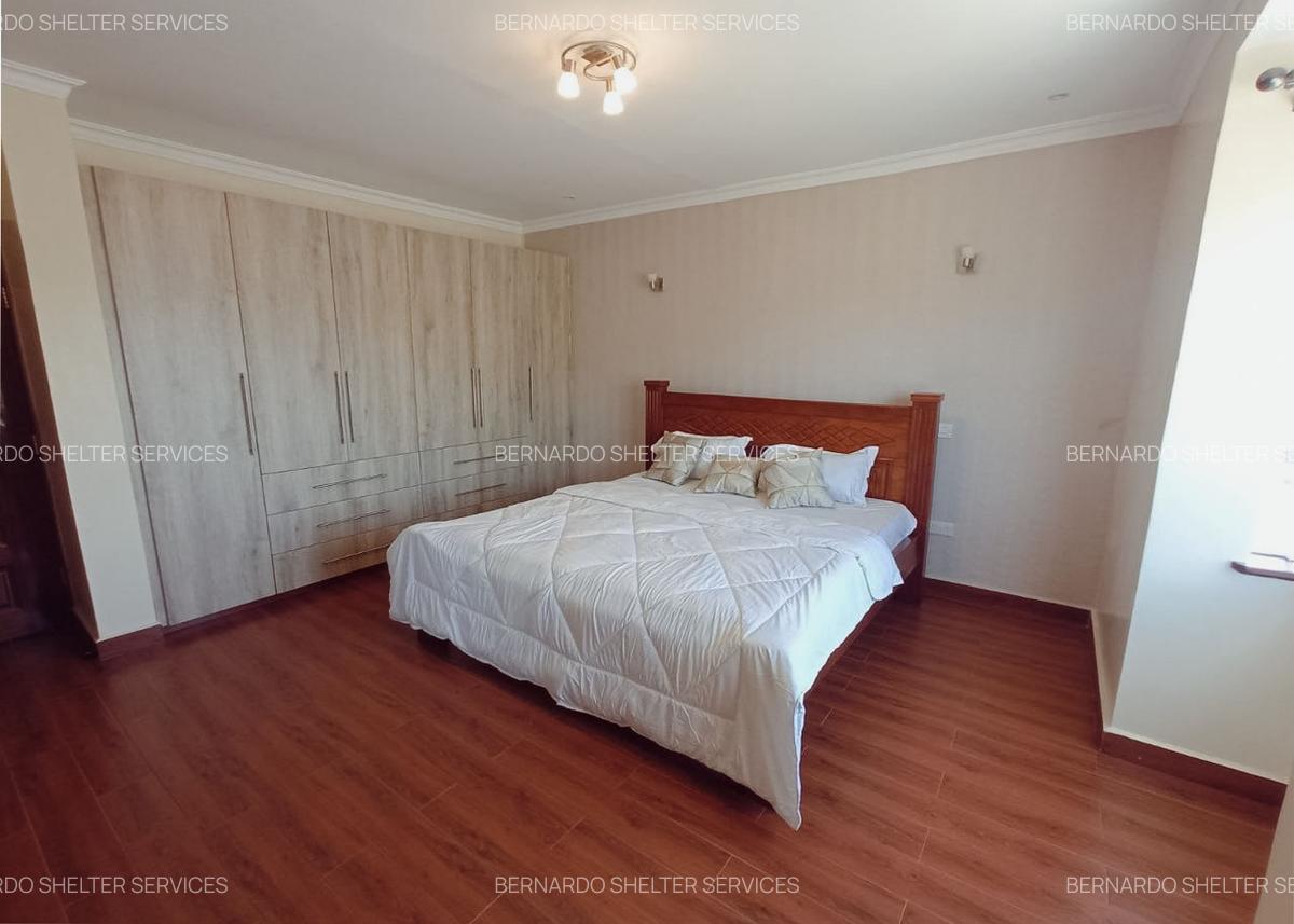 4 Bed House with En Suite at Five Star Road - 11