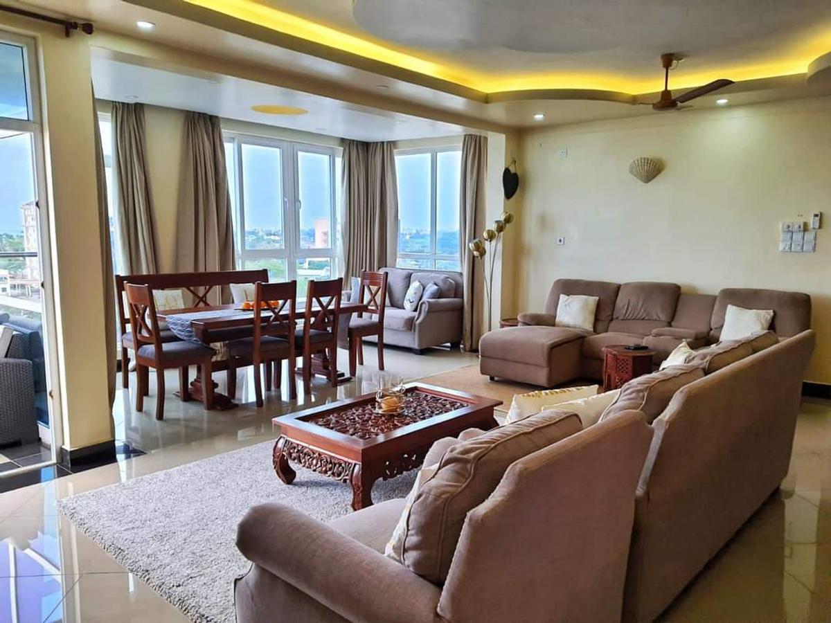 3 Bed Apartment with En Suite at 1St Avenue - 9