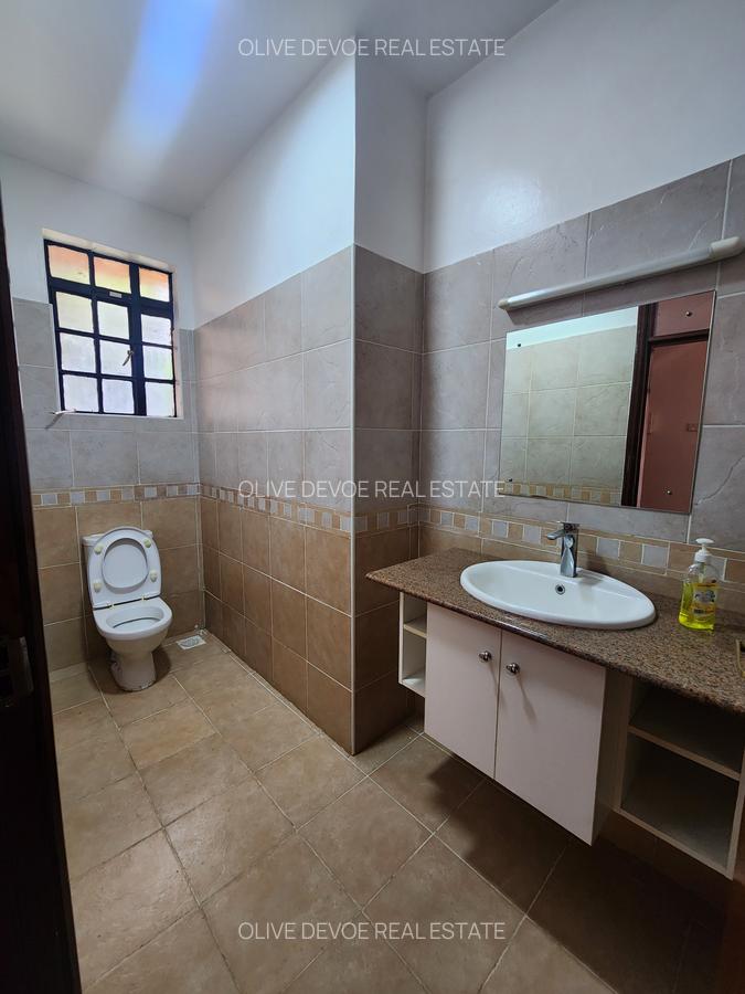 5 Bed Townhouse with En Suite in Kileleshwa - 18