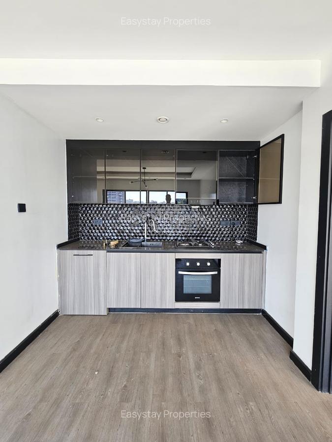 2 Bed Apartment with En Suite in Westlands Area - 3