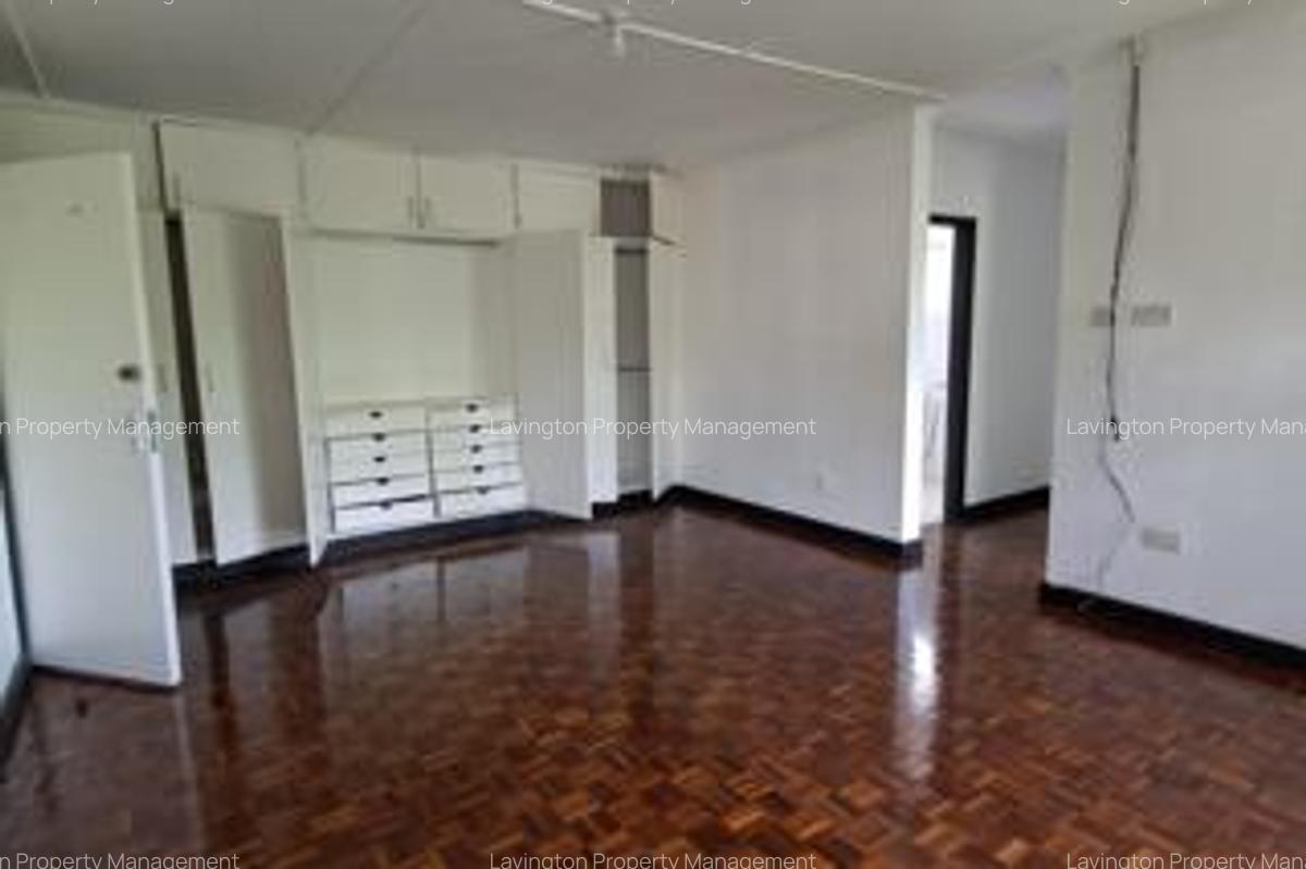 4 Bed Townhouse with En Suite at Lavington Green - 11