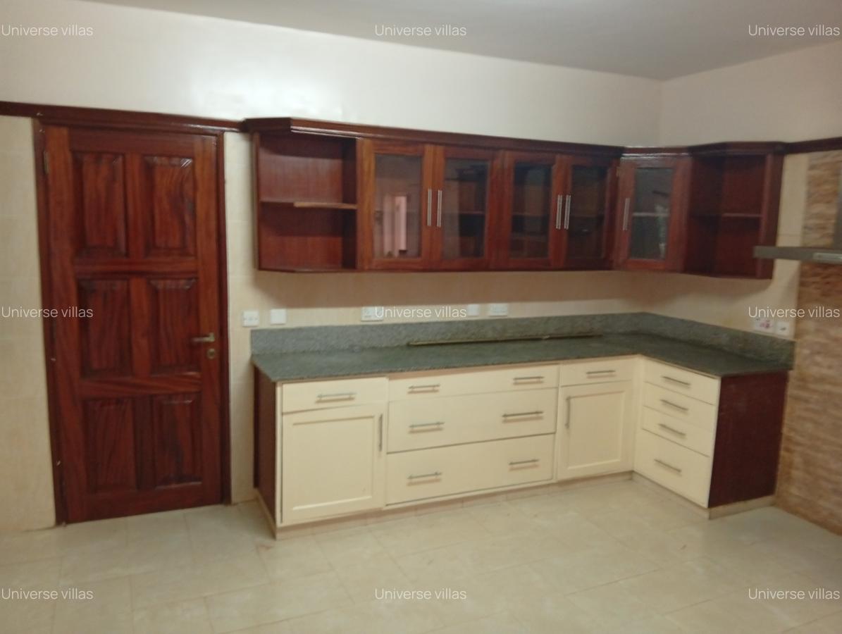 5 Bed Townhouse with En Suite at Karen - 13