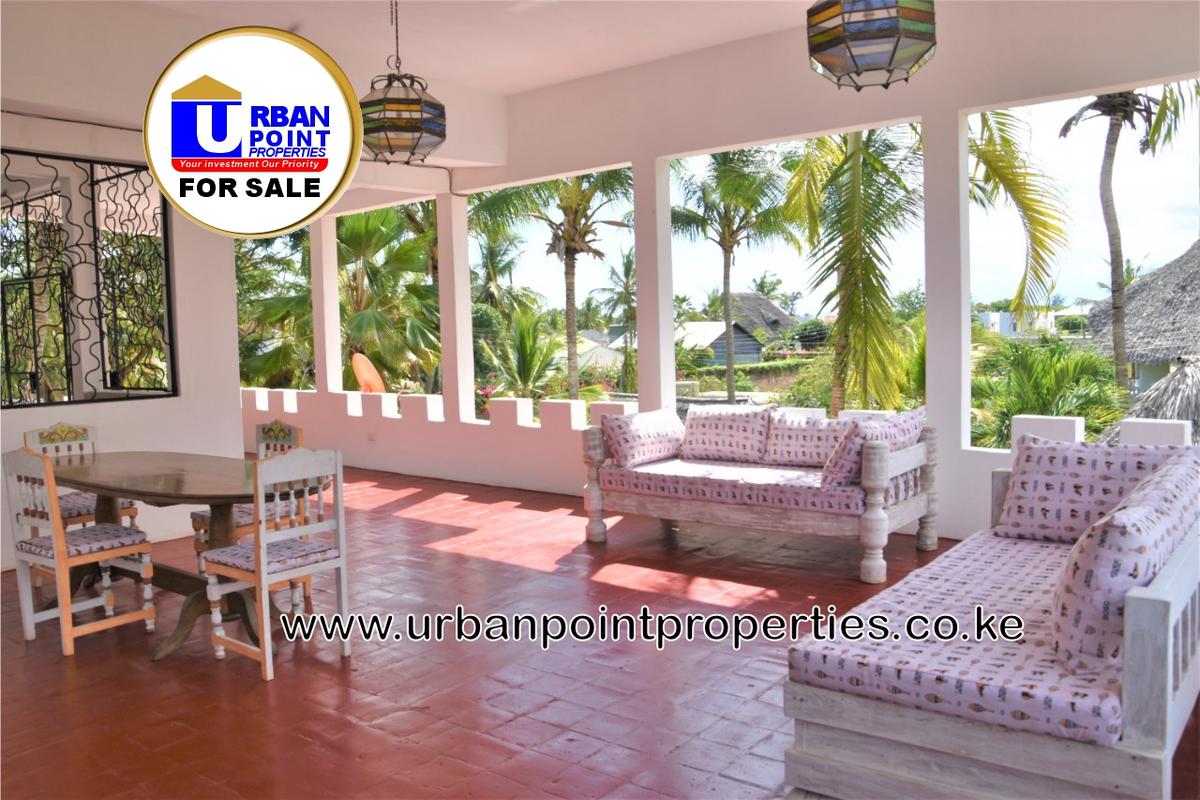 6 Bed House with En Suite in Watamu - 13