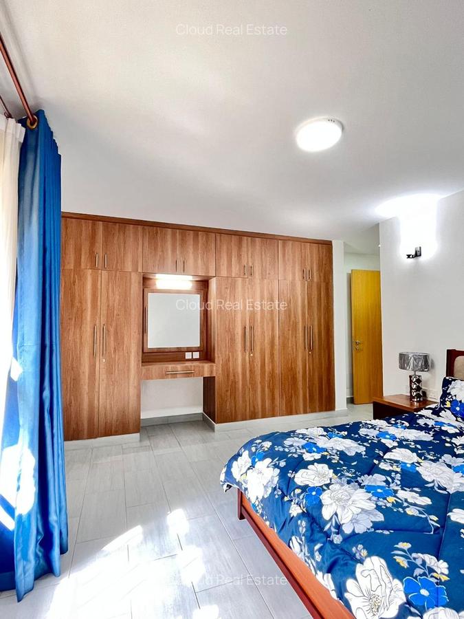 2 Bed Apartment with En Suite in Lavington - 6