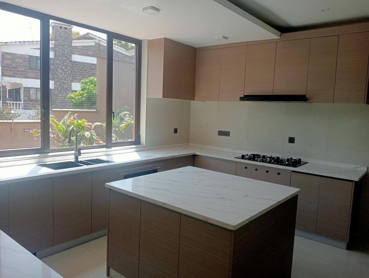 6 Bed House with En Suite at Nyari - 5