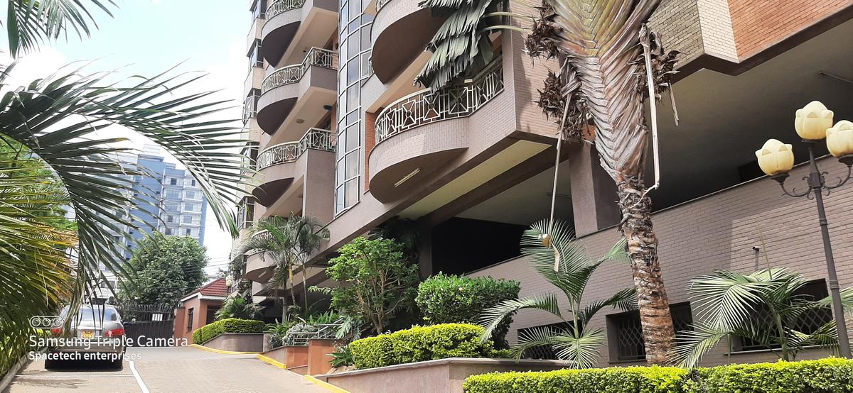 3 Bed Apartment with En Suite in Parklands - 3