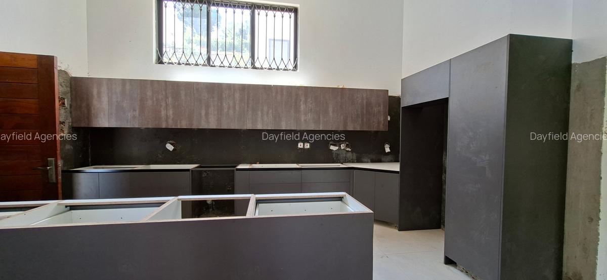 5 Bed House with En Suite in Loresho - 3