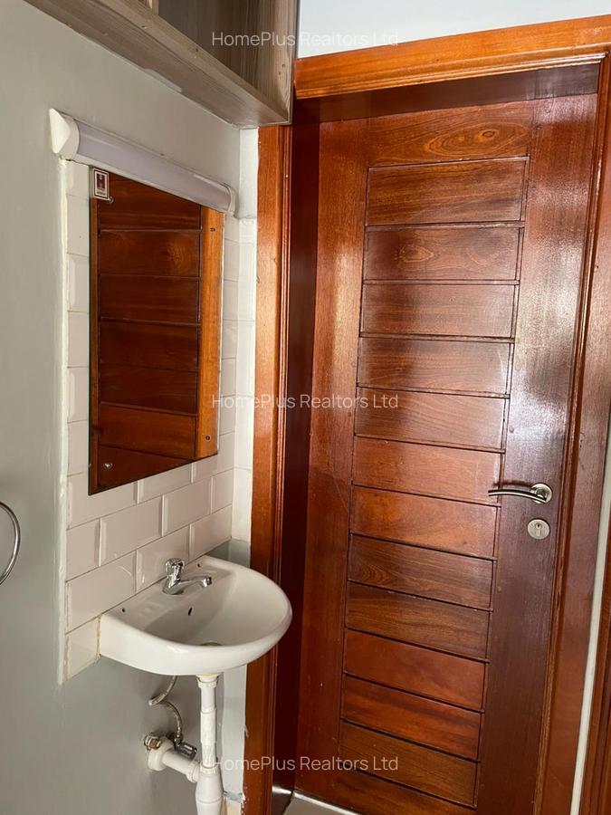 4 Bed Townhouse with En Suite at Nasra Court - 5