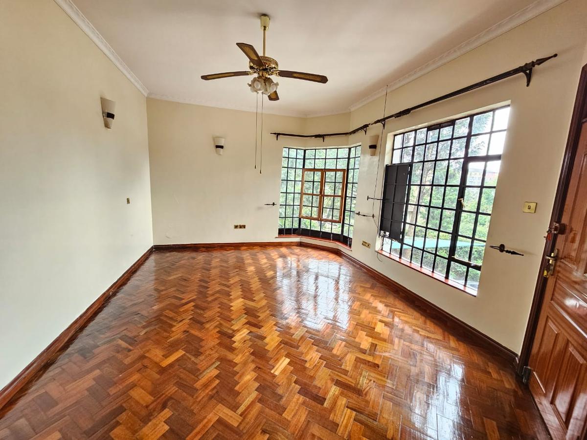 4 Bed Townhouse with En Suite in Kiambu Road - 16