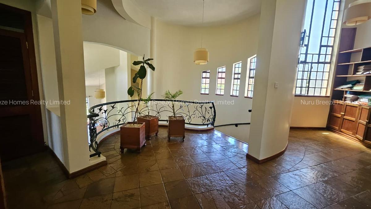 5 Bed House with En Suite in Runda - 15