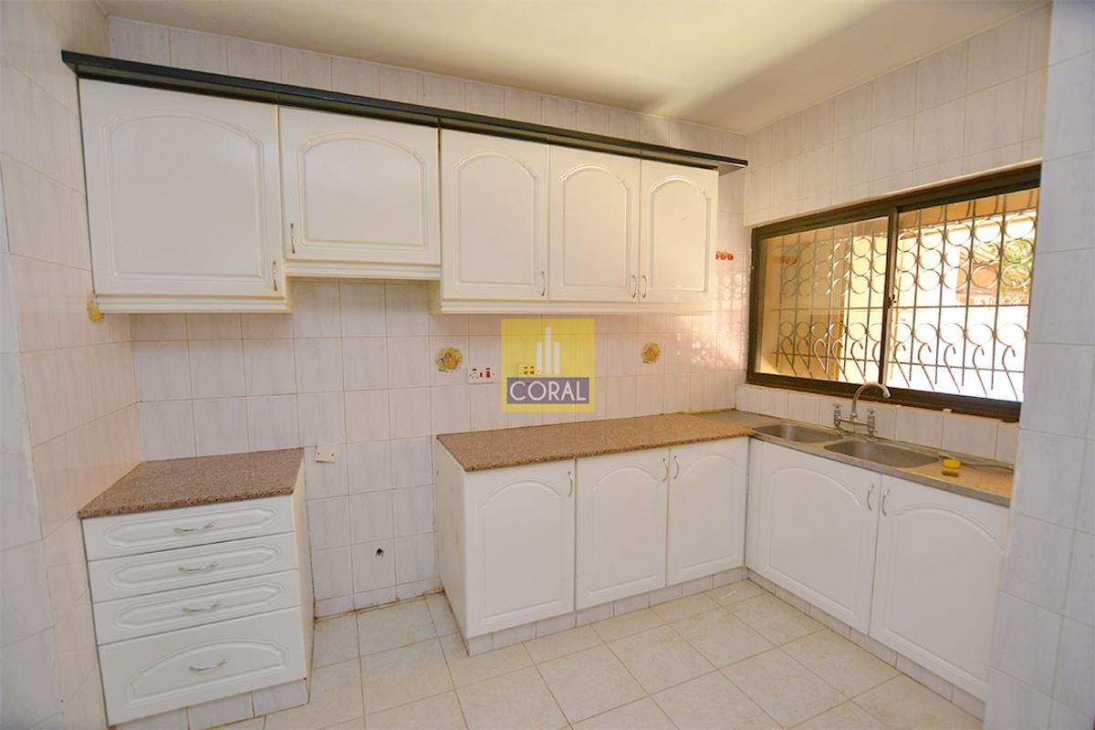 5 Bed House with Garden in Westlands Area - 17