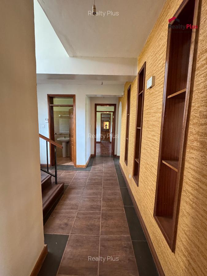 4 Bed House with En Suite in Runda - 13