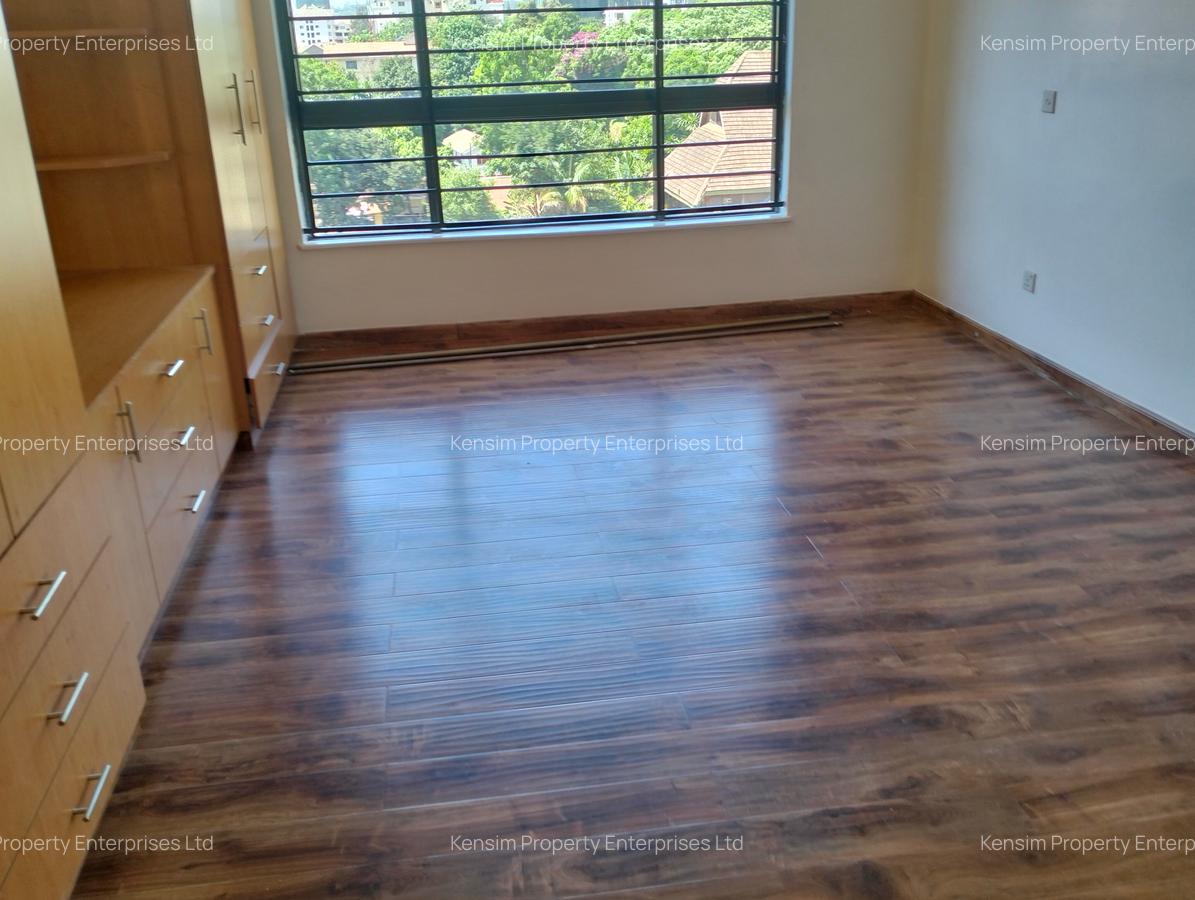 3 Bed Apartment with En Suite in Westlands Area - 17