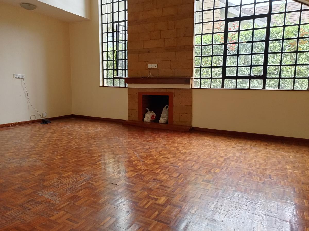 4 Bed Townhouse with En Suite in Kitisuru - 9