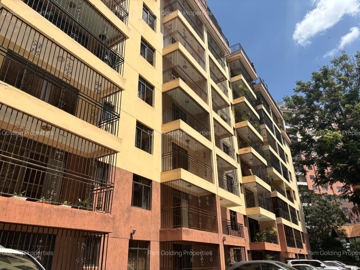 5 Bed Apartment with Staff Quarters in Kilimani - 15