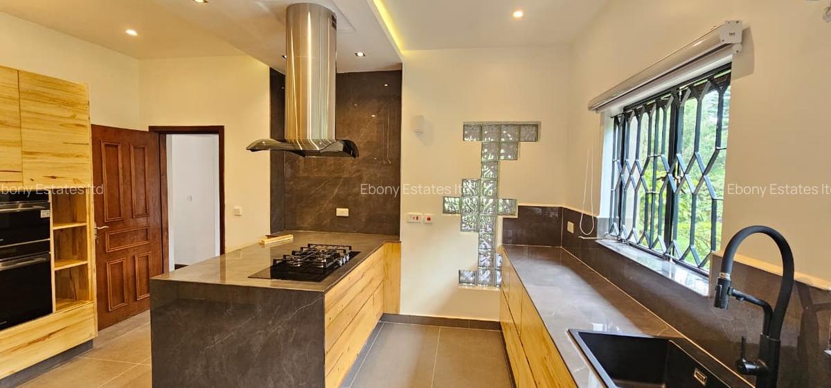 4 Bed Townhouse with En Suite in Karen - 12