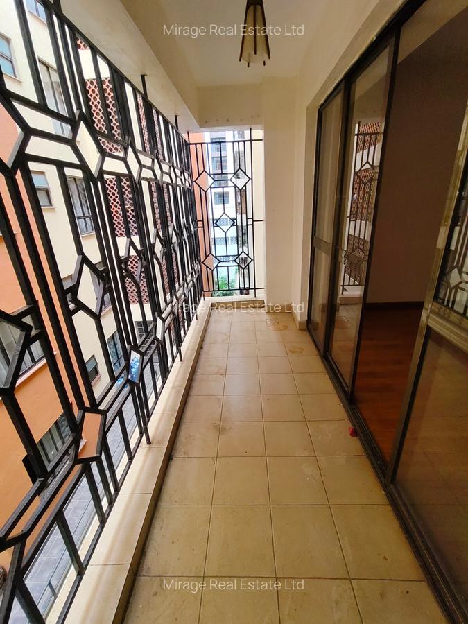 4 Bed Apartment with En Suite in Kilimani - 5