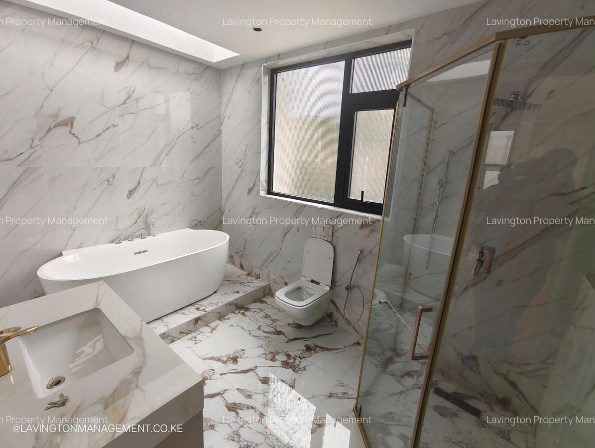 5 Bed Townhouse with En Suite at Lavington Green - 9