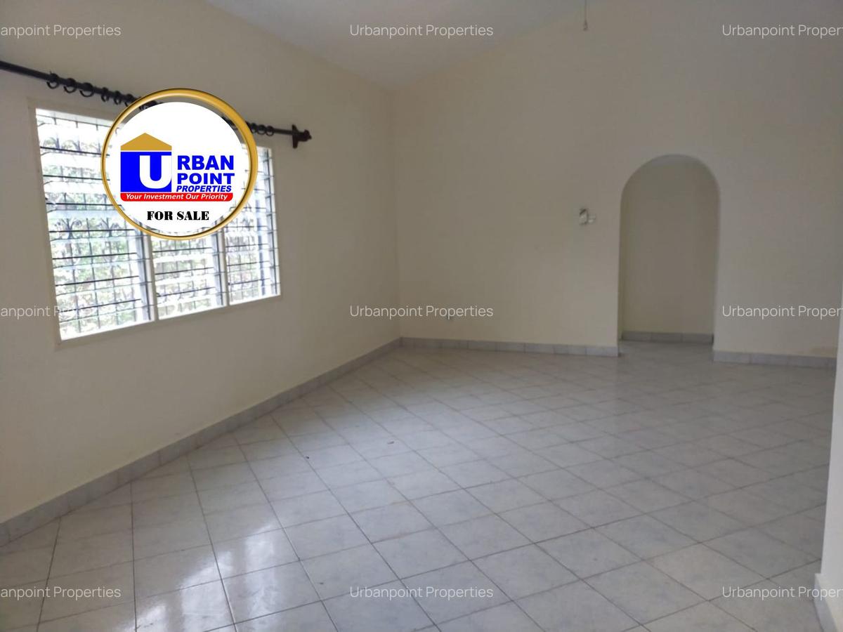 3 Bed House with En Suite in Nyali Area - 2