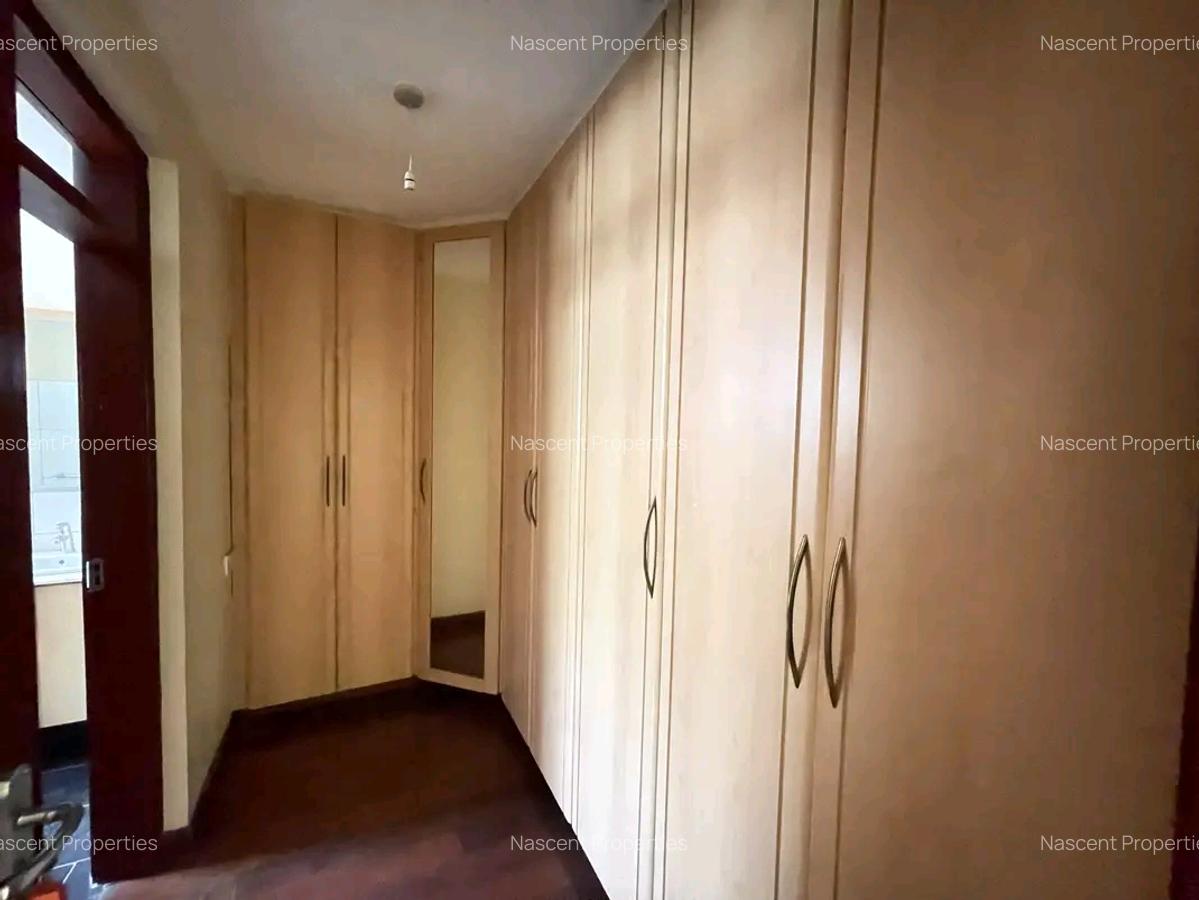 4 Bed Townhouse with En Suite at Brookside - 12