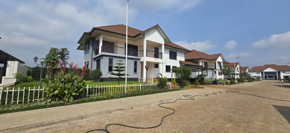 4 Bed House with En Suite in Kiambu Road - 1