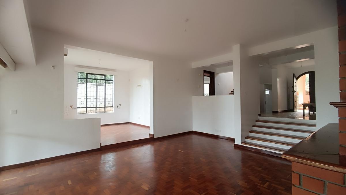 4 Bed House with En Suite at Opposite Rosslyn Riviera Mall - 10