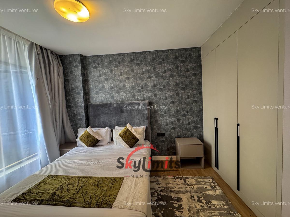 3 Bed Apartment with En Suite in Brookside - 10