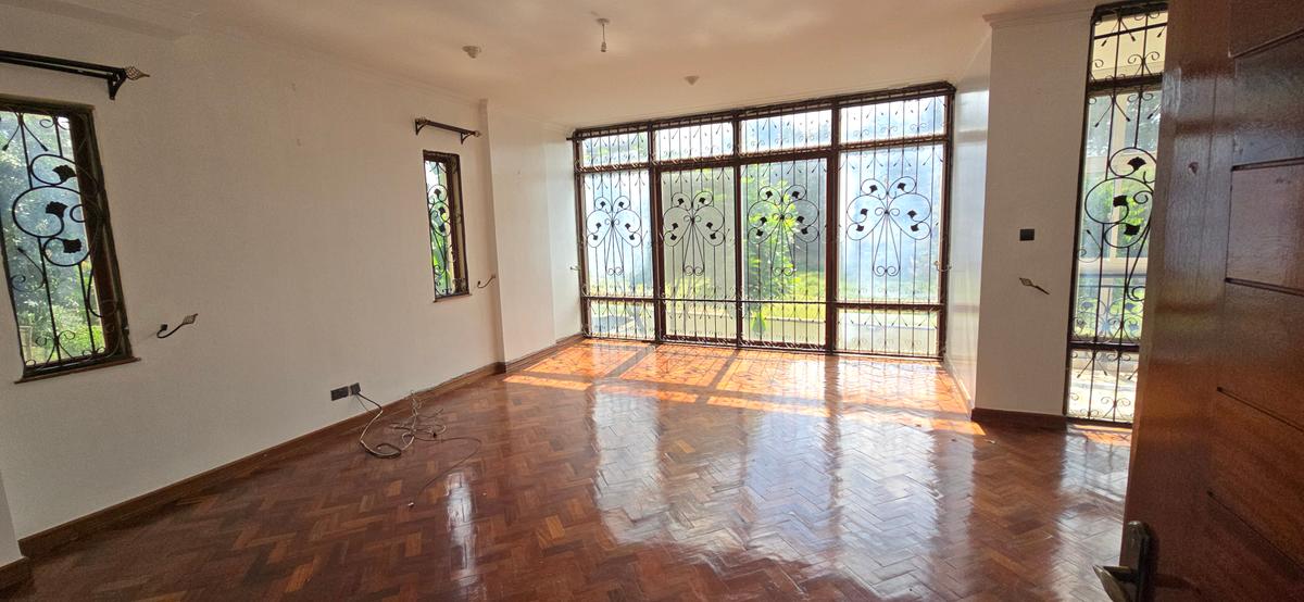 5 Bed Townhouse with En Suite at Convent Drive - 11