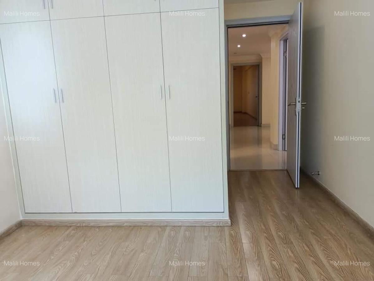 Office in Kilimani - 9