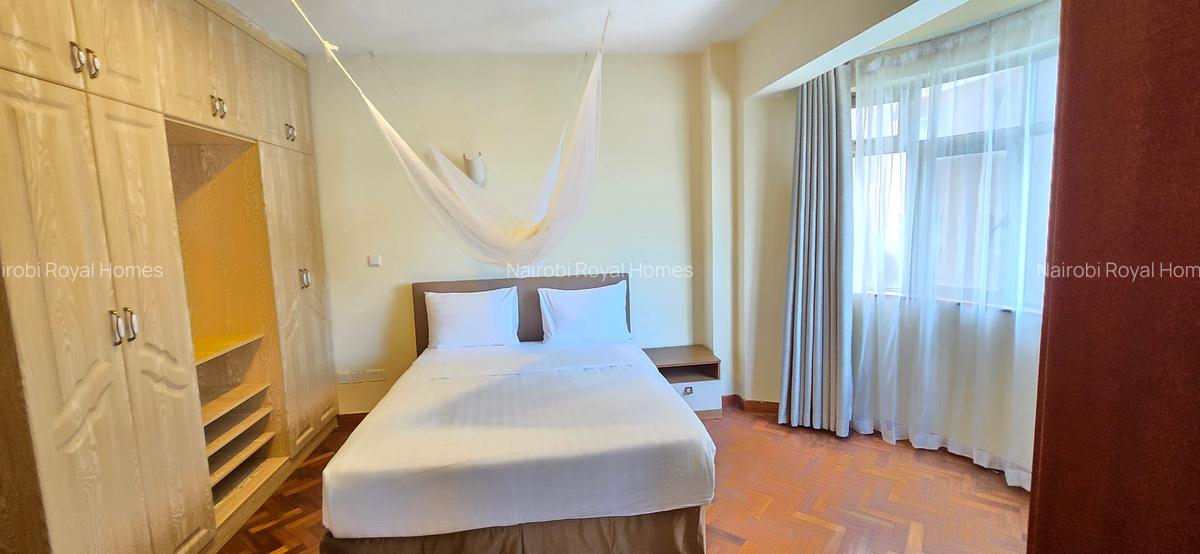 Serviced 3 Bed Apartment with En Suite at Hundreds Streets - 8