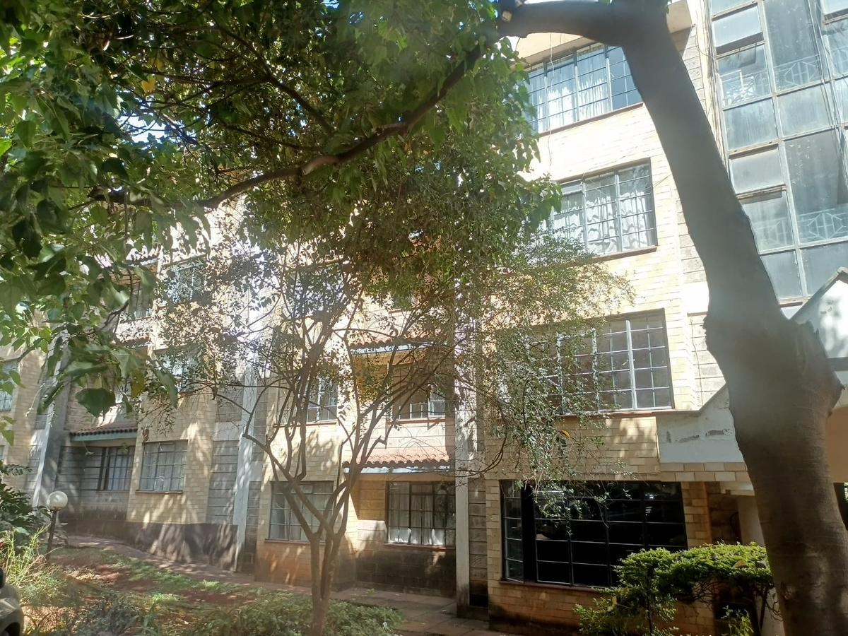 3 Bed Apartment with En Suite in Kileleshwa - 4
