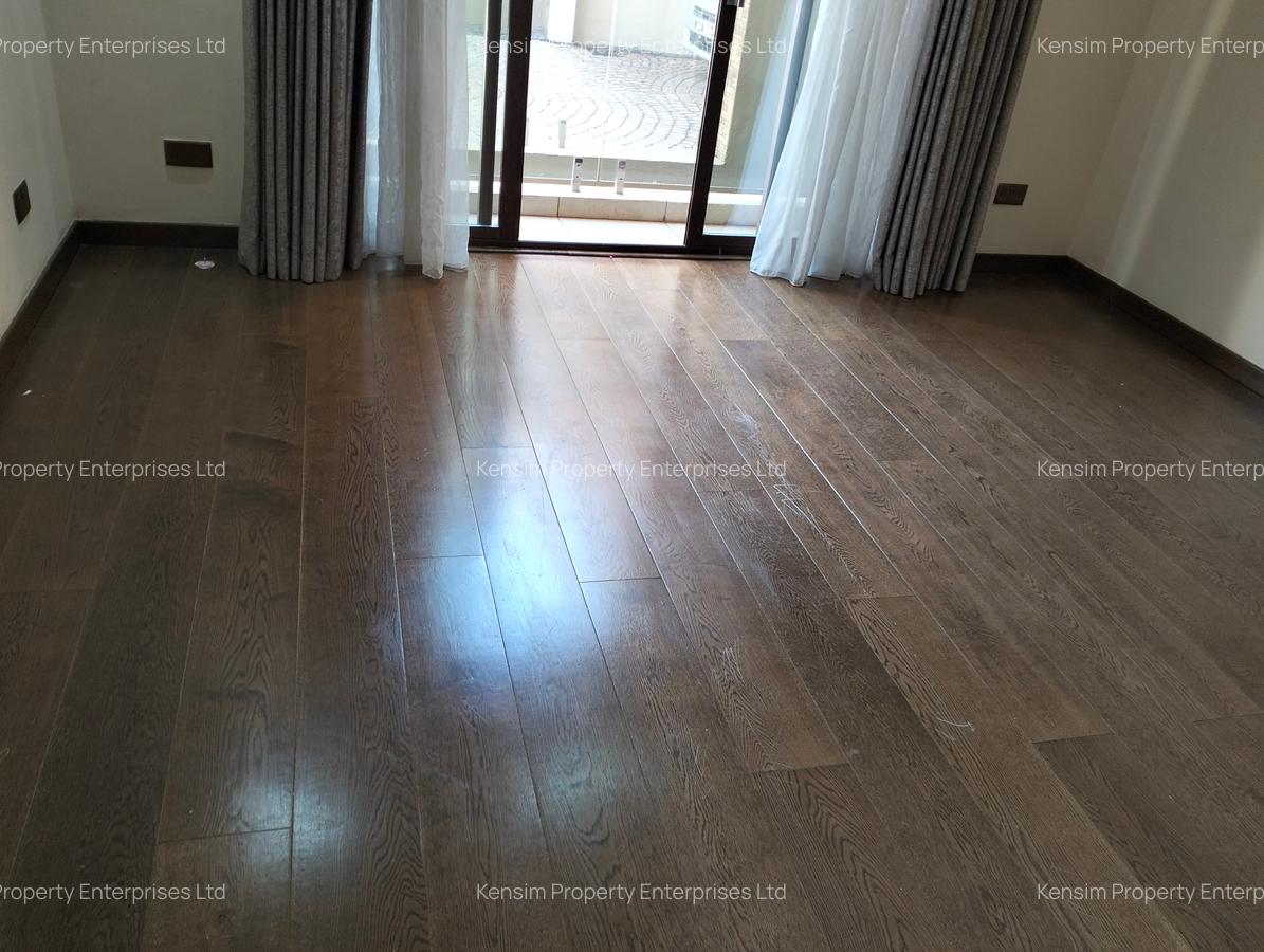 4 Bed Townhouse with En Suite in Lavington - 2